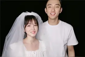 陈小纭屡上热搜，前男友于小彤也是个狠角色，三段感情都是姐弟恋图片