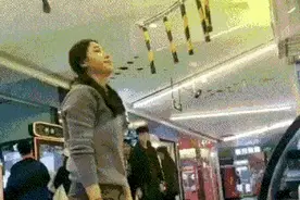 抓这个掉落棍子的详细技巧如下图片