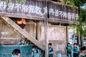 外国街头的“中文标语”，让人笑岔气图片