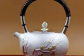 银壶、铜壶、铁壶的比较图片