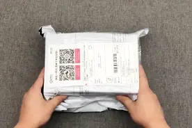 1299元买的iPhone6 plus开箱，看到手机的那一刻，我泪飙了！视频封面