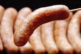 脆皮肠想吃自己做，外皮香脆，肉鲜嫩又Q弹，无添加，孩子最爱吃图片