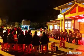 【乡村振兴】凌云：围炉开“夜话” 干群心连心图片