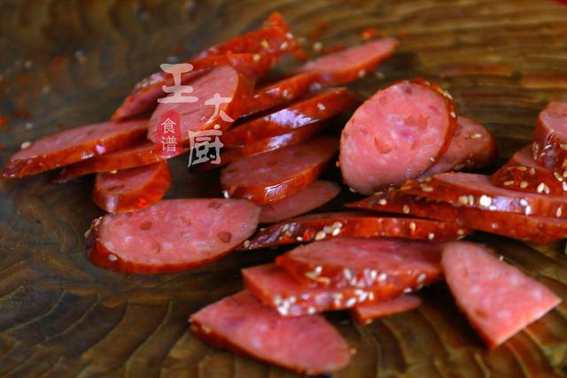 蒜苗炒香肠这样做，好吃又下饭，美味很简单，上桌就抢光