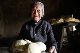 大雨3天，山西农村96岁老奶奶住山沟不出家门，看生活成啥样图片