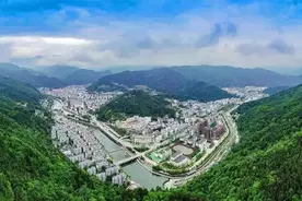 今昔对比！13年后看汶川，一起来感受这里的生机与活力图片