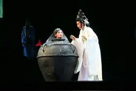 被残忍的做成“人彘”，是戚夫人自己作死，还是吕雉心肠太狠毒图片