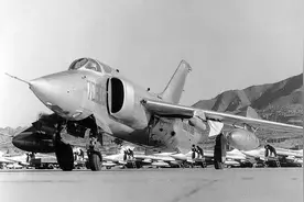 强5为何成为一代经典名机？能投放10万吨当量氢弹，挑大梁50载图片