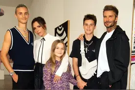 贝克汉姆晒维多利亚近照，夸妻子背影好看似蜜桃图片