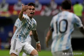 梅西疯魔盘带：6秒突破20米，3次犯规挡不住！趴地上照样过人图片