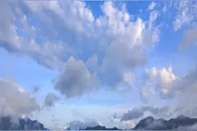 蓝色的天，蓝色的海（2）：看深邃的蓝天大海，享片刻宁静图片