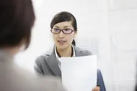 面试官：一百个女孩上厕所打一个成语？杭州90后机智回答，被录取图片