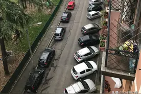 中国留学生在意大利居家抗疫，路人看到亚洲面孔下意识地拉开距离图片