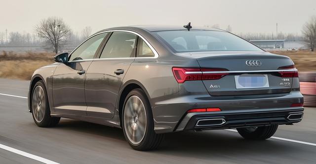 36万提了辆雷克萨斯ES300h，再开朋友奥迪A6L，车主：不能比