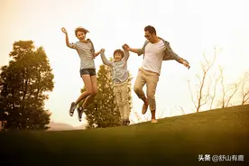 研究表明，你和父母关系的好坏，将决定你一生的财富和运势的高度图片