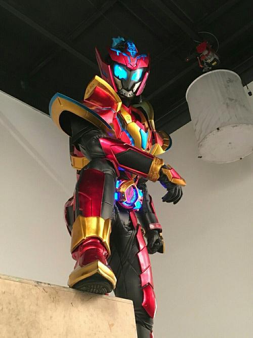 《铠甲勇士》壁纸图片