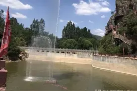 蔚蓝的天空是多么的美图片