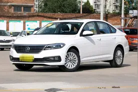 裸车8.69W提车朗逸，用车4000公里谈感受：油耗低！有面图片