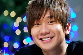 林俊杰背景有多强大？如果不努力唱歌，就得回家继承亿万家产图片