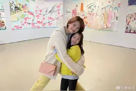 曹曦文深夜为女儿庆生，孩子生父至今成谜，网友：和刘涛女儿好像图片
