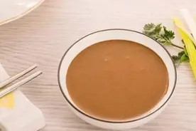 芝麻酱调稀，是用热水还是凉水？教你这样做，丝滑细腻图片