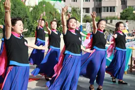 党组织+商户+居民 芳汀花园社区文化艺术节亮点多图片