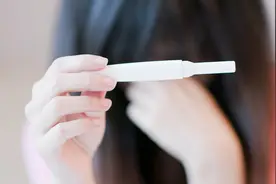 “药流2分钟，后悔一辈子”，女孩吃药打胎大出血离世，惹人心疼图片