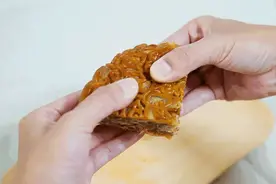 说点正经的，我们要给五仁月饼正名图片