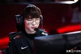 T1决赛打野第一视角，小窗口打比赛，观众：比李哥切屏还秀！图片