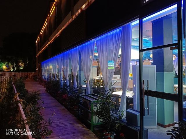 荣耀Play5体验报告：除了快充，还有一些“意料之外”