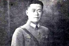 邱清泉唯一留在大陆的儿子，主动放弃前往台湾，后来的结局如何？图片