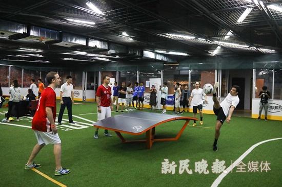 桌面足球攻略（梅西都在玩的桌面足球究竟是个怎样的体育项目）