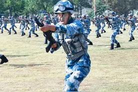 硬核！这场军营开放日尝足了“兵味”，过足了“兵瘾”图片