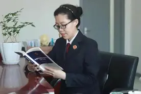 政法铁军英模风采 (56) | 李妍：追求公益诉讼工作“最优解”图片