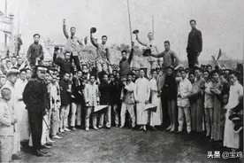 70年代的汉字二次简化，虽然失败，但很多人的姓氏由此改变图片