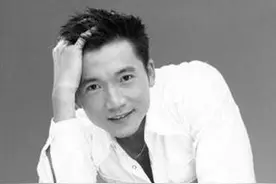 中国影视界唯一可以把男主角打趴下的大反派“常威”图片