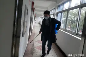 甘做平凡事 不为平庸人—常德市武陵区委党校办公室主任潘峰侧记图片