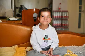 3岁萌宝让妈妈抓痒，宝妈发现异常红点，医生：“还好来得及时”图片