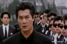 2008年，邓光荣当众羞辱郑少秋，向华强不敢惹他，3年后横死家中图片