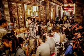 热搜成都背后的绣花功夫图片