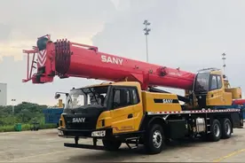 25吨6节臂“炸”了半个吊装圈，吊车老板对新品敏感到了什么地步图片