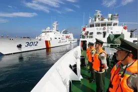 我12艘海警船，部署在南海海域，为新海上交通安全法保驾护航图片