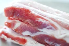 这3种猪肉再便宜也不要买，肉摊老板-死猪肉，我们自己都不吃图片