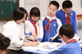 江苏课后服务升级，摇身一变成“晚自习”，家长：晚自习还收费？图片