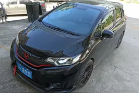 车身撞稀碎，这辆本田飞度换个马甲卖6万？车主：不退车就法庭见图片