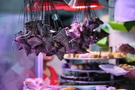 端午一早，汕头这里很“闹热”，大家都在买……图片