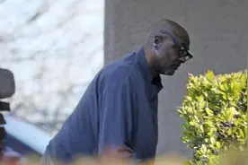 科比去世重创家人！父亲一脸憔悴，妻子接受现实，奥尼尔没吃没睡图片