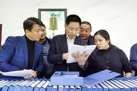 重庆南川：张兴益调研古花镇庆元镇脱贫攻坚工作图片