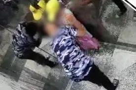 广西容县一男子电梯内接连猥亵两女童，警方：嫌疑人已被刑拘图片