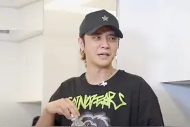 罗志祥买200箱菠萝高调复出后，现如今无事可做，节目也被停播图片